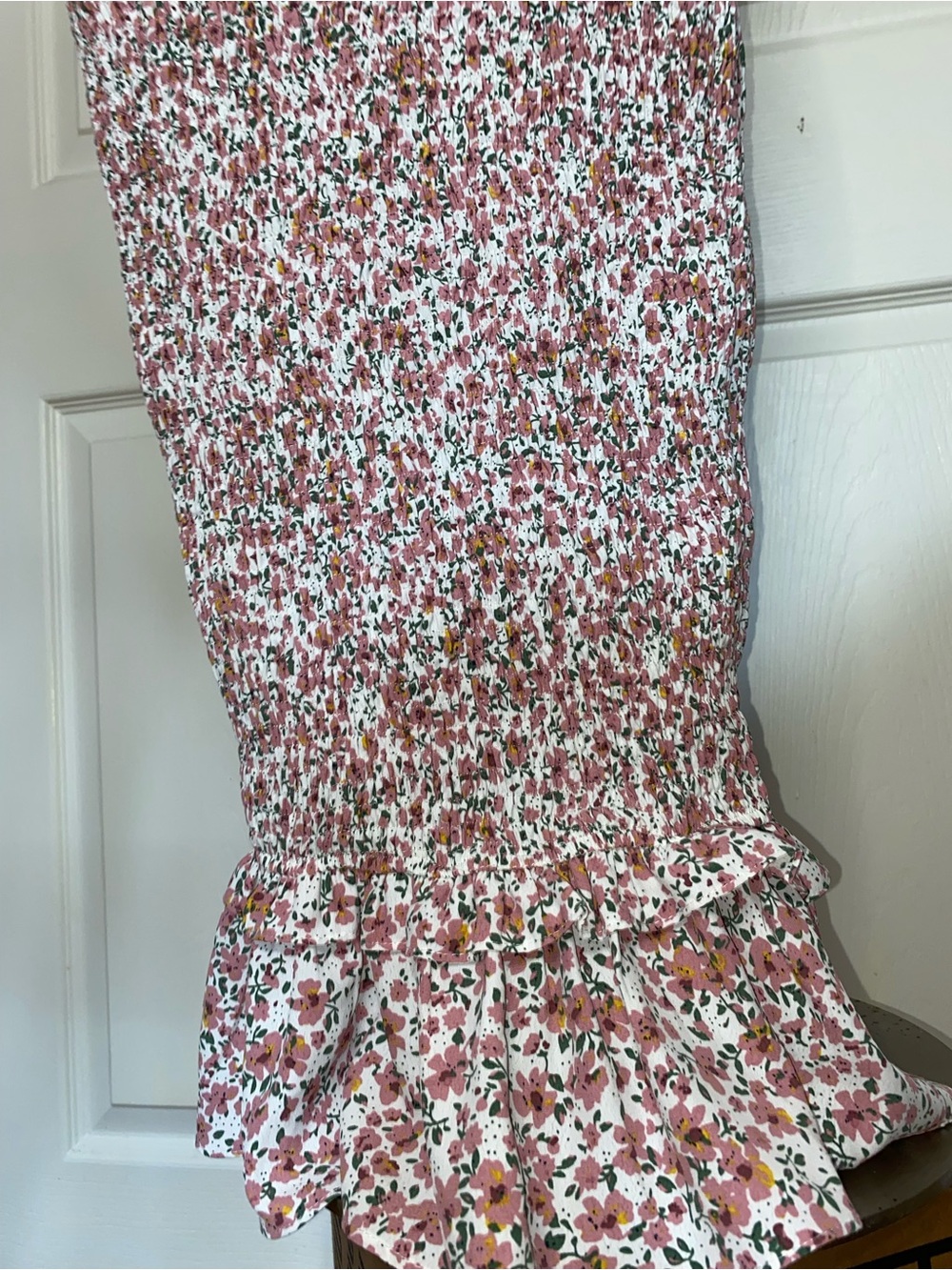 Petal & Pup Lyne Dress Size 4 Pink White Floral Smocked Bodycon Midi - Picture 8 of 11